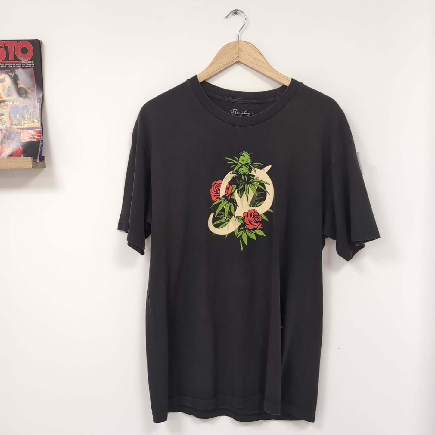 Tee shirt vintage Primitive (taille L) T333