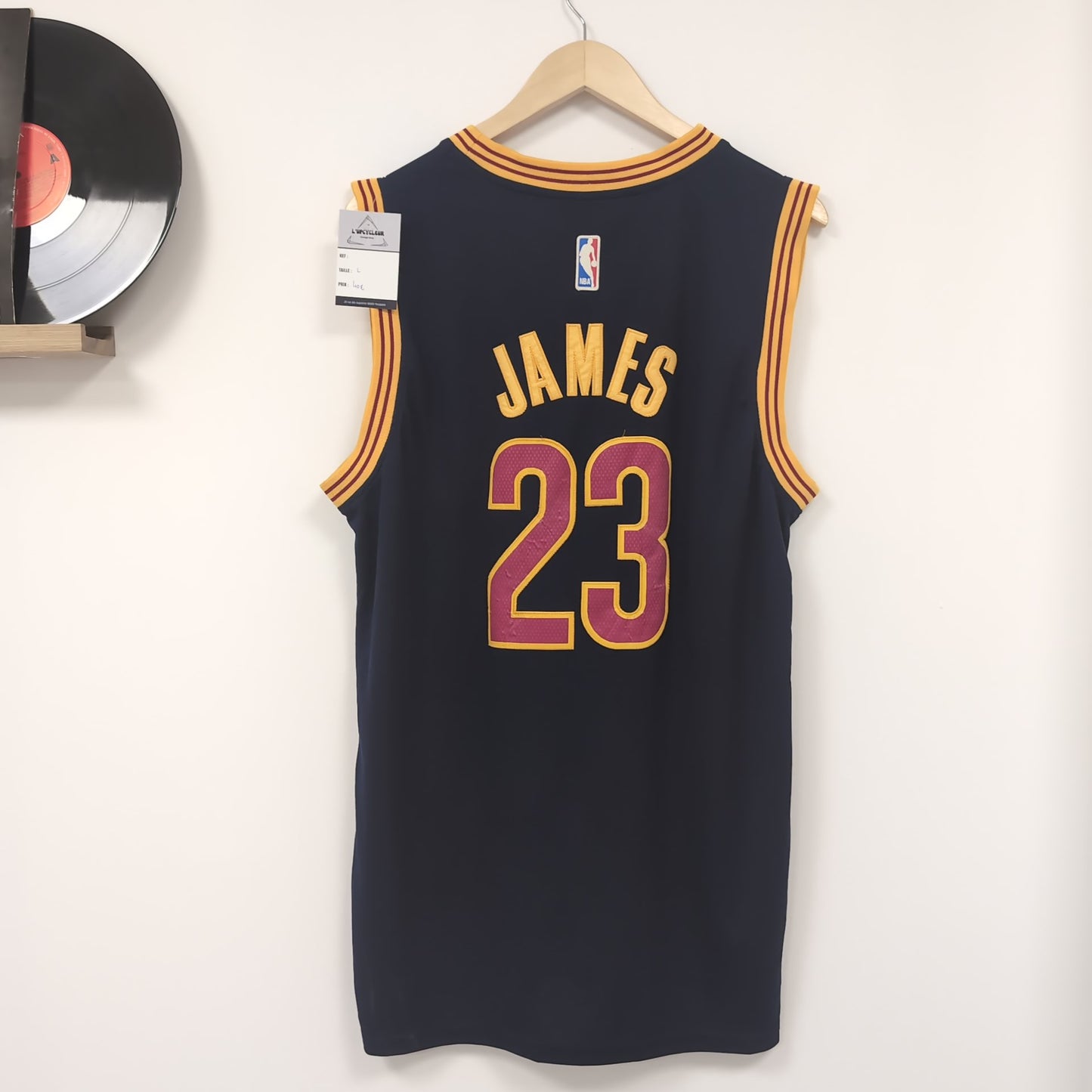 Maillot vintage NBA Cavaliers LeBron James (taille L) T230