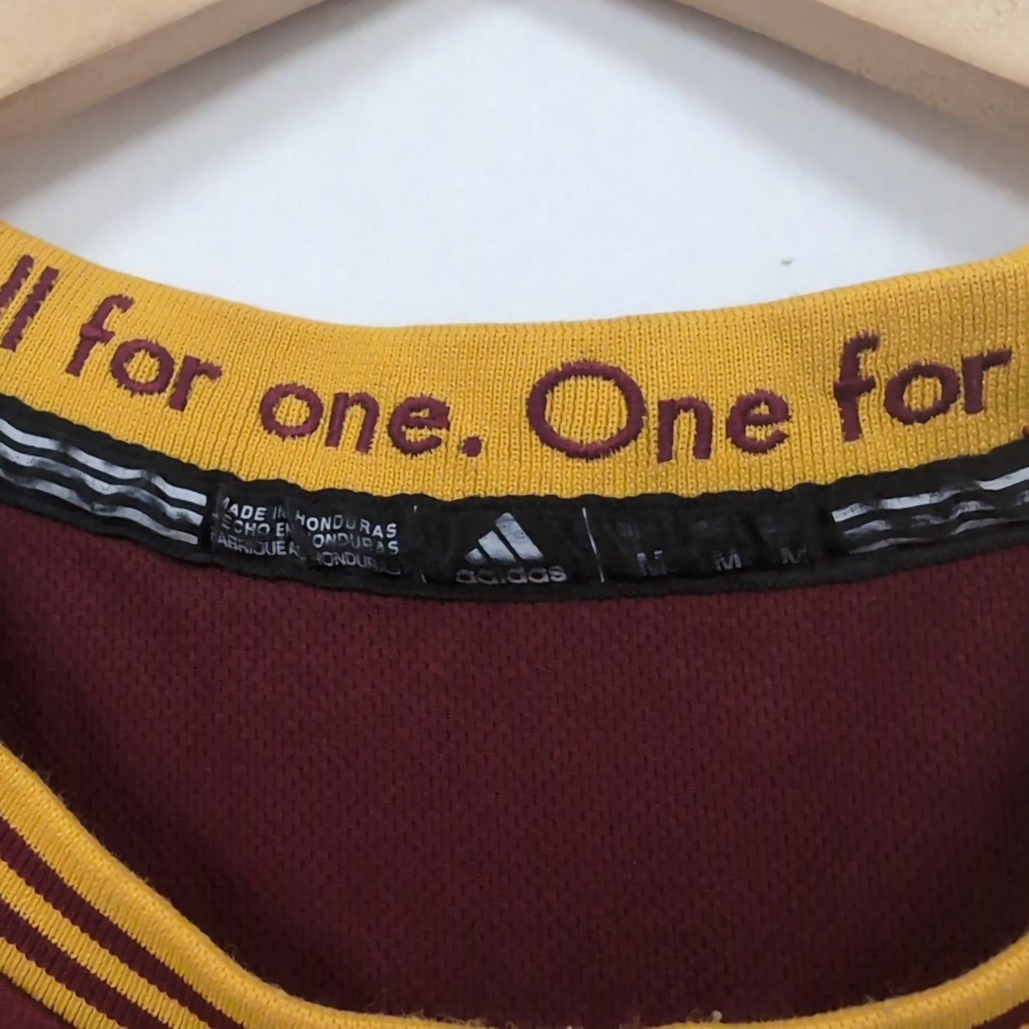 Maillot vintage NBA Cavaliers Kyrie Irving (taille M) T233