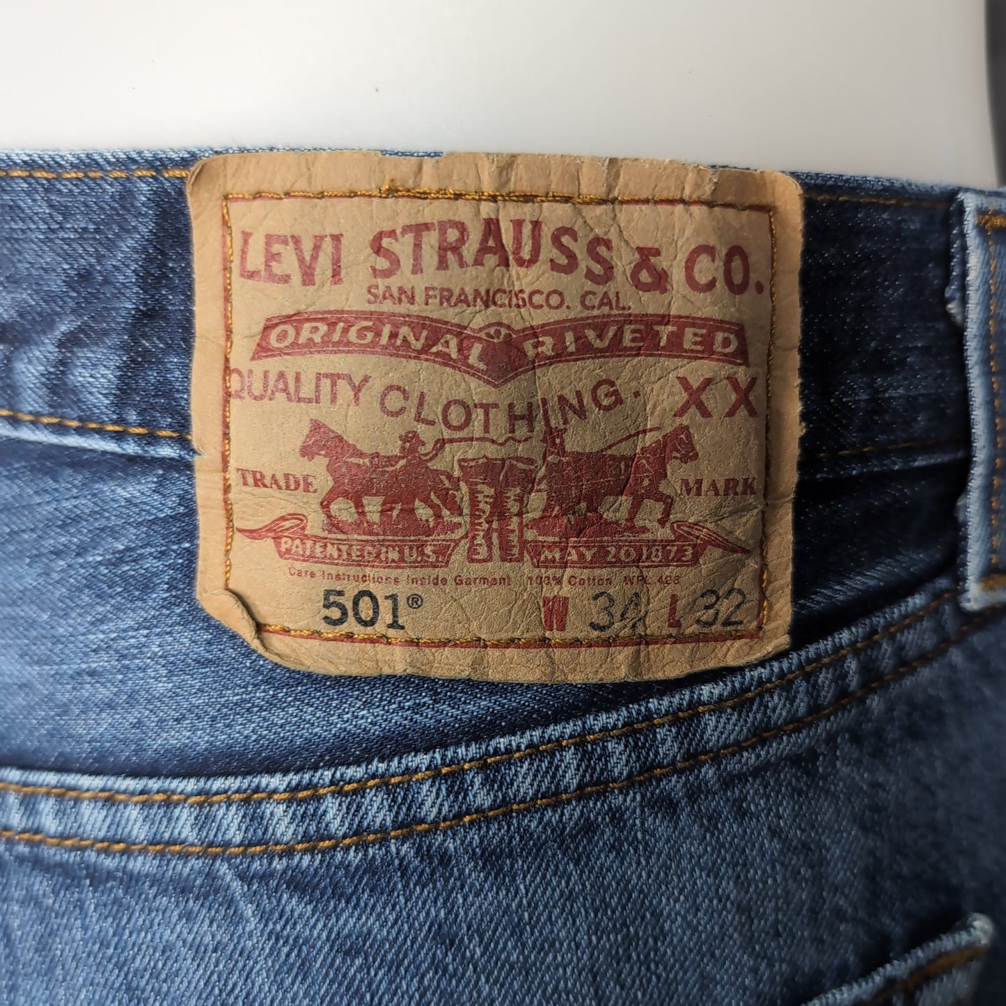 Jean vintage Levi's 501 (taille 34×32) J51