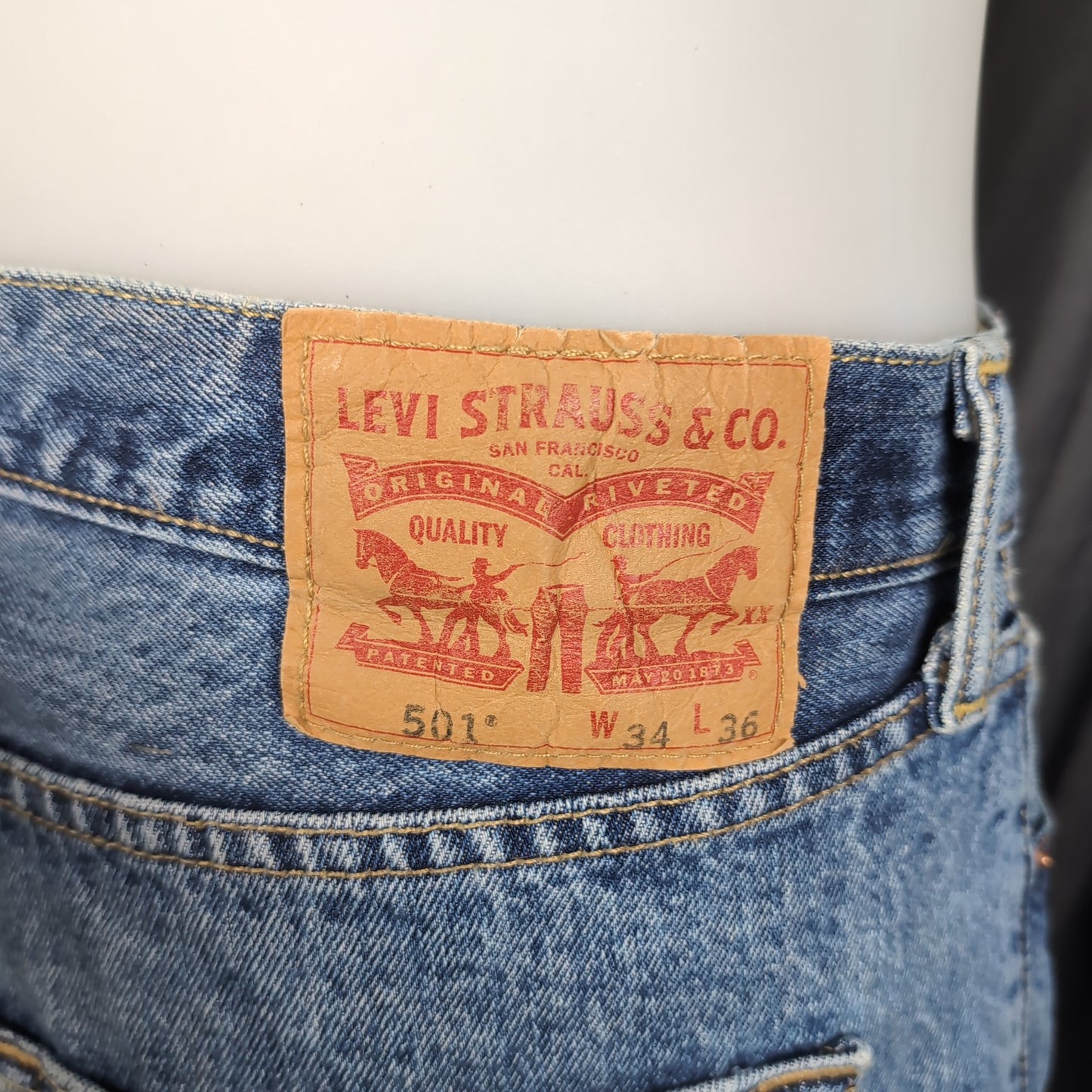 Jean vintage Levi's 501 (taille 34×36) J59