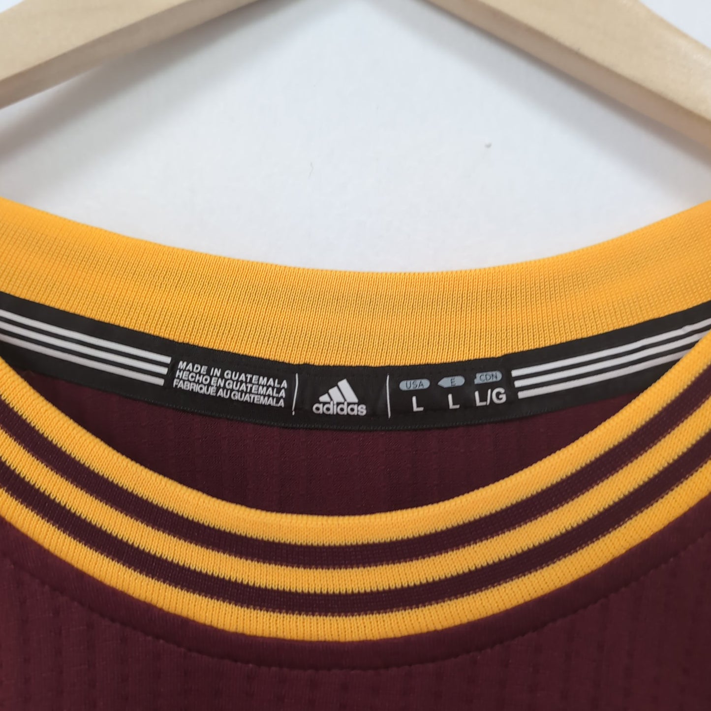 Maillot vintage NBA Cavaliers Cleveland LeBron James (taille L) T295