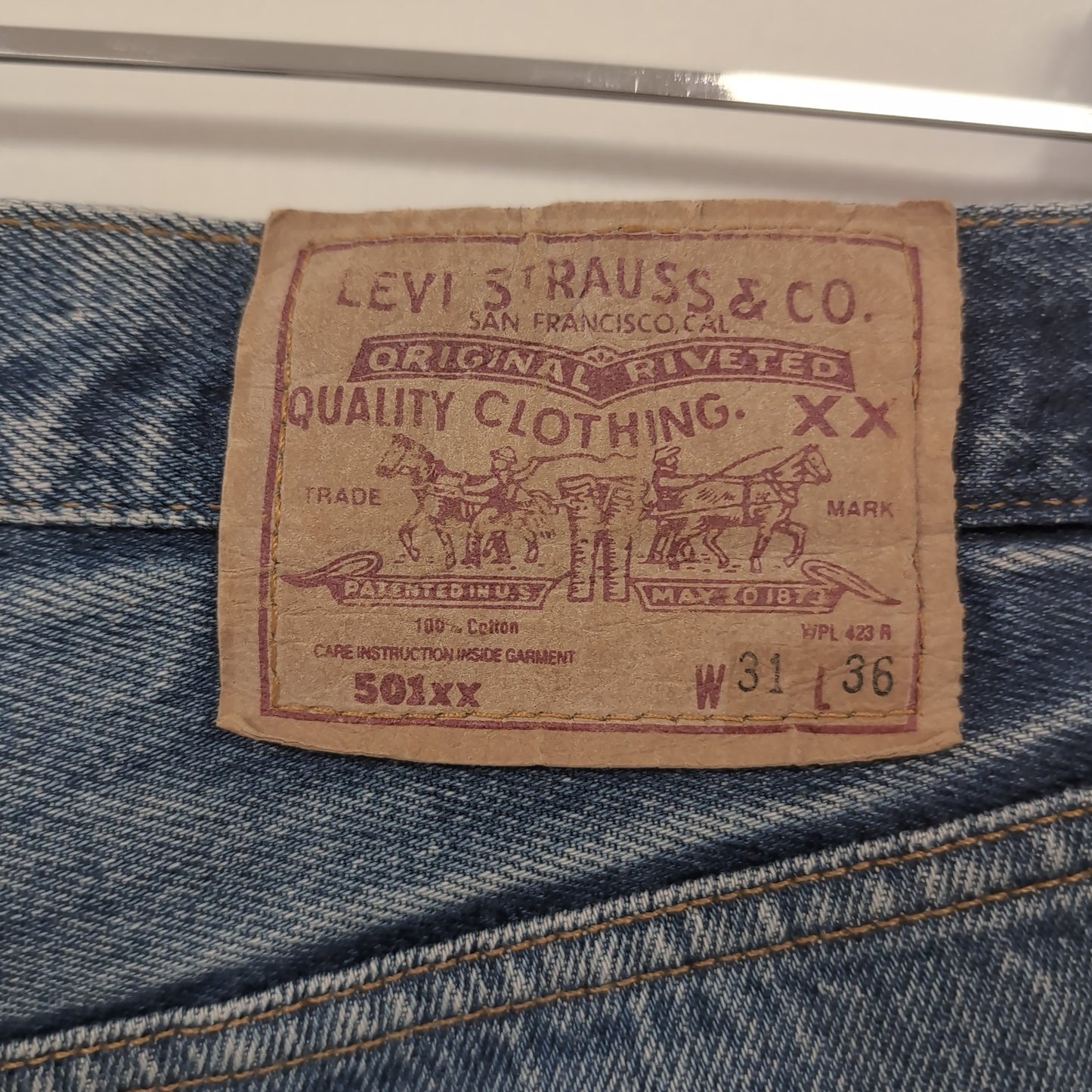 Jean vintage Levi's 501 made in USA (taille 31×32) J82