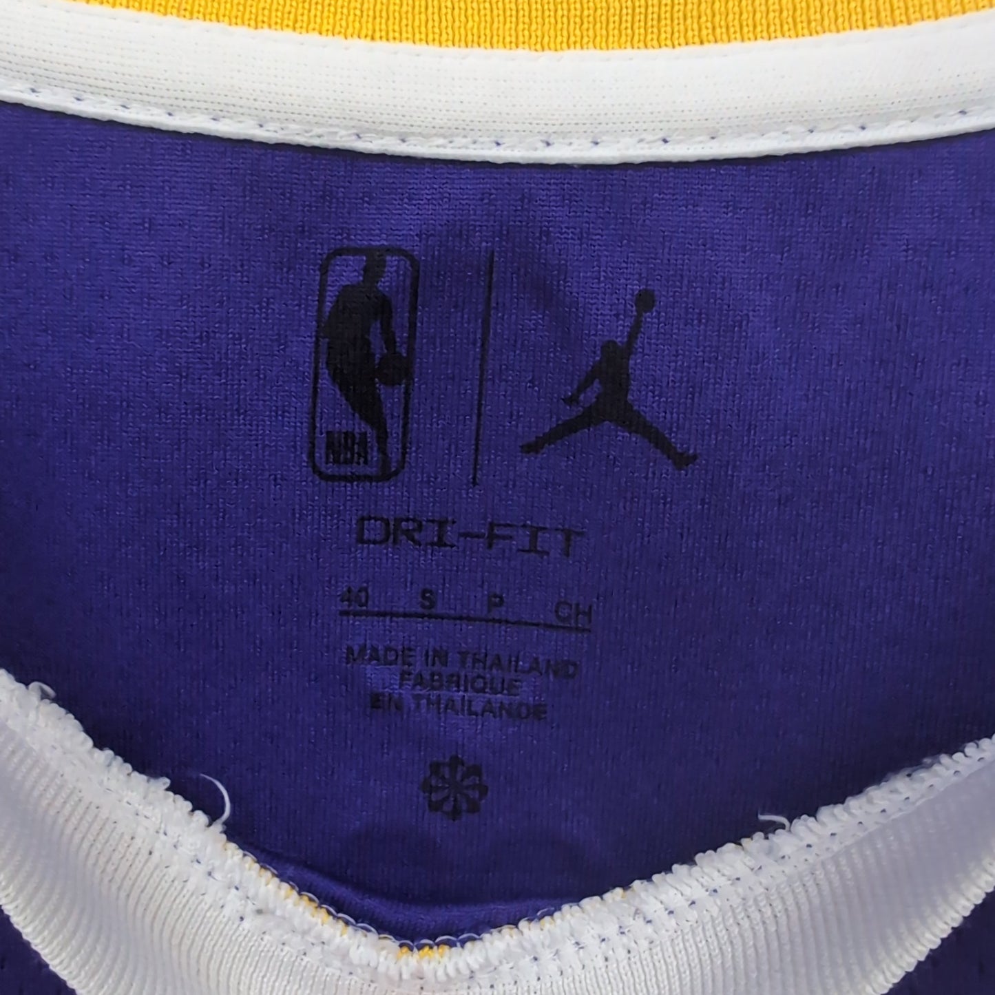 Maillot vintage NBA Lakers LeBron James (taille S-M) T236