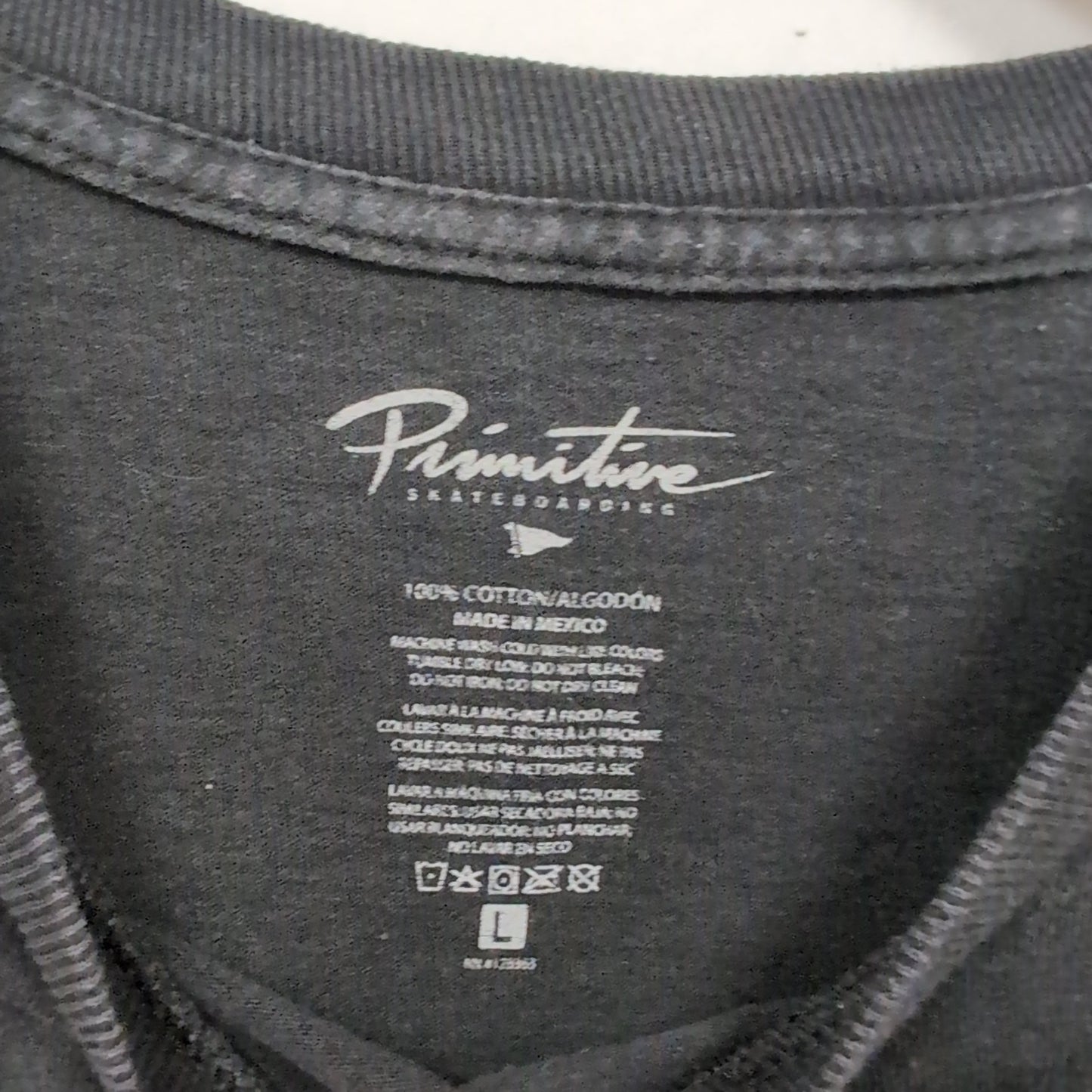 Tee shirt vintage Primitive (taille L) T333