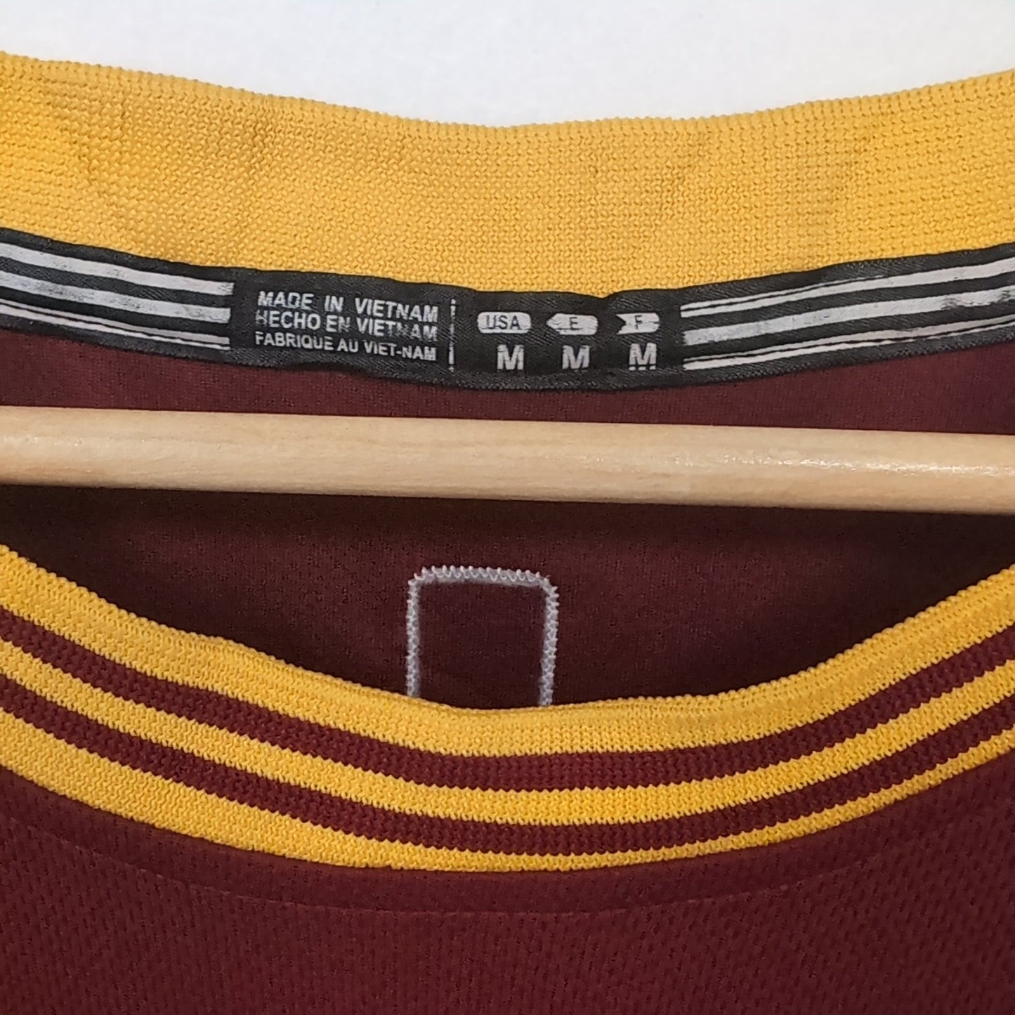 Maillot vintage NBA Cavaliers de Cleveland LeBron James (taille M) T317